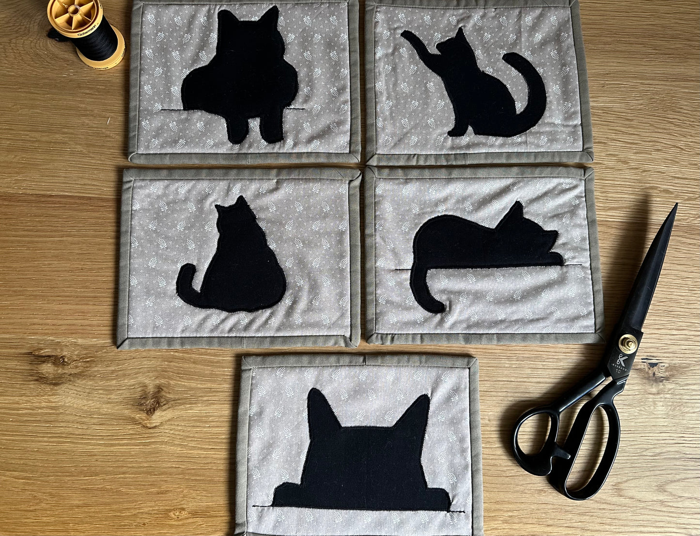Lap Cats Mug Rug - Set of 4 + Bonus Cat | Beginner Sewing Pattern PDF | Appliqué | Scrap Friendly